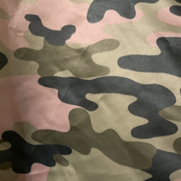 The Children’s Place Camo Love,Star & Flash appliqué Bomber Jacket SZ 5/6 - Picture 8 of 13